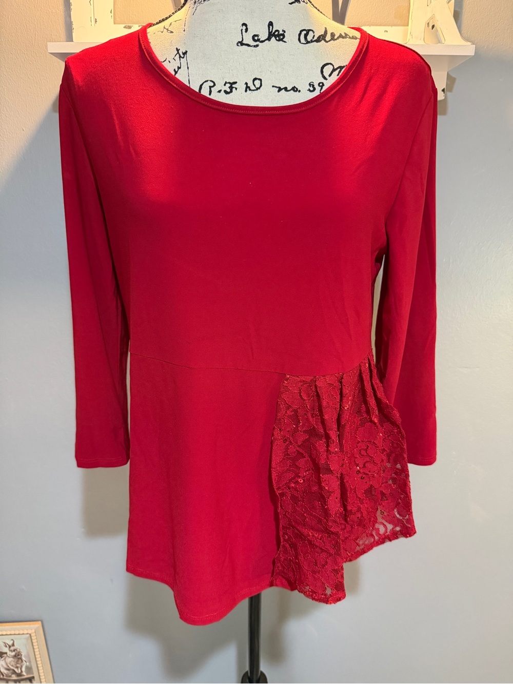 Antthony Red Long-Sleeve Lace Accent Top Sz S